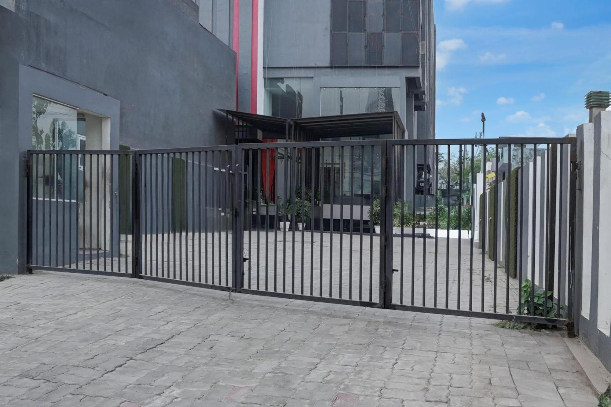 Super Townhouse Gomti Nagar Matiyari Hotel Chinhat Exterior foto