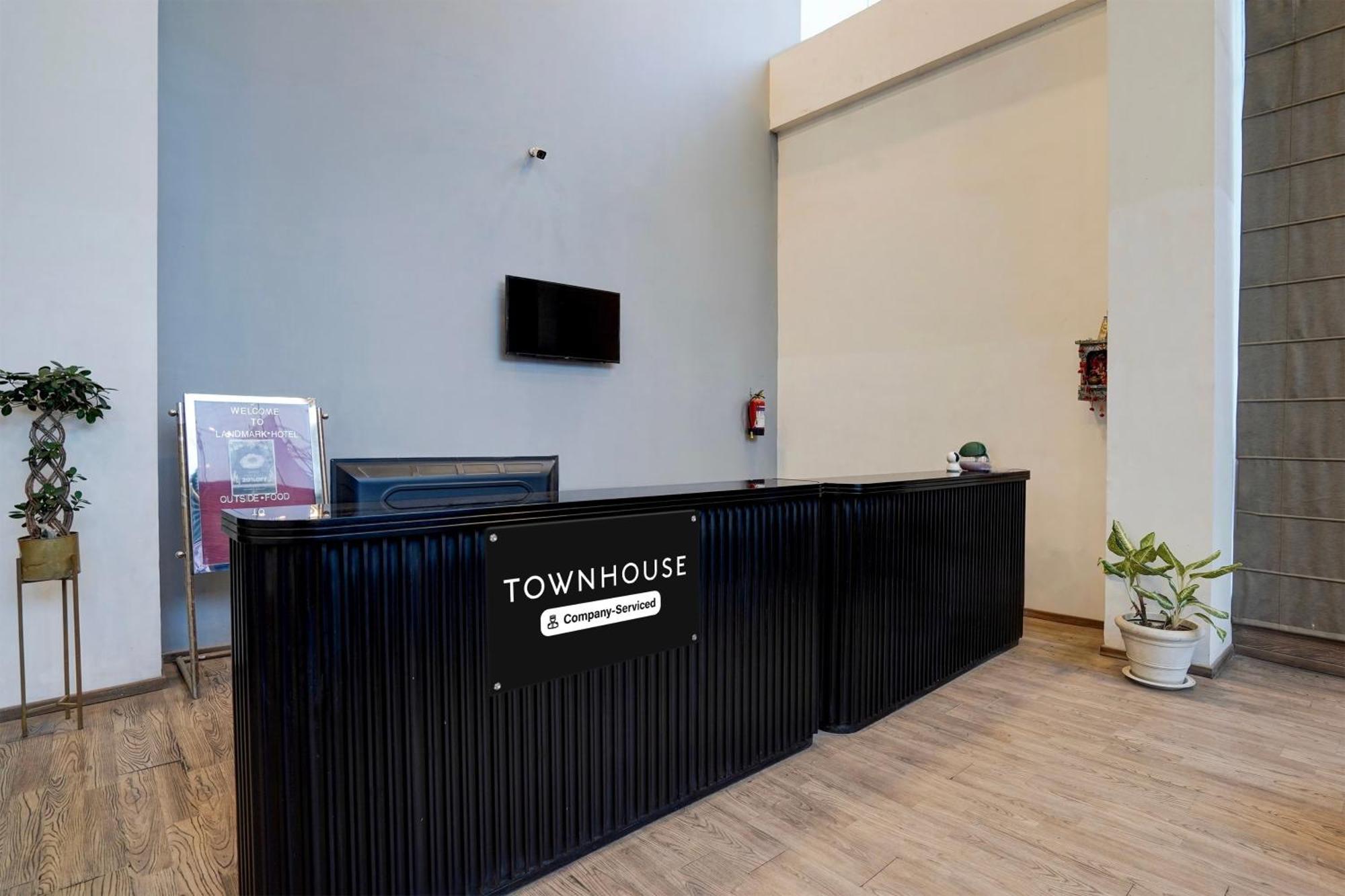 Super Townhouse Gomti Nagar Matiyari Hotel Chinhat Exterior foto