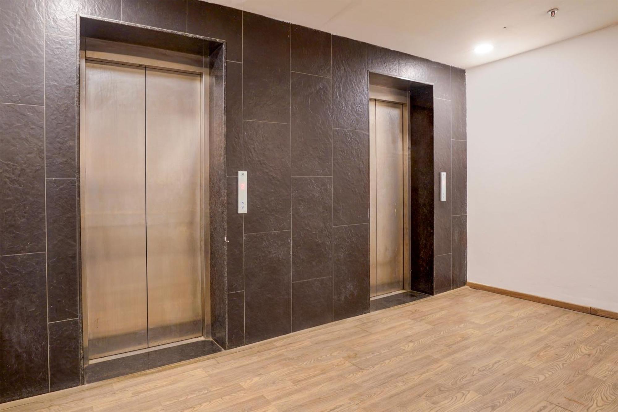 Super Townhouse Gomti Nagar Matiyari Hotel Chinhat Exterior foto